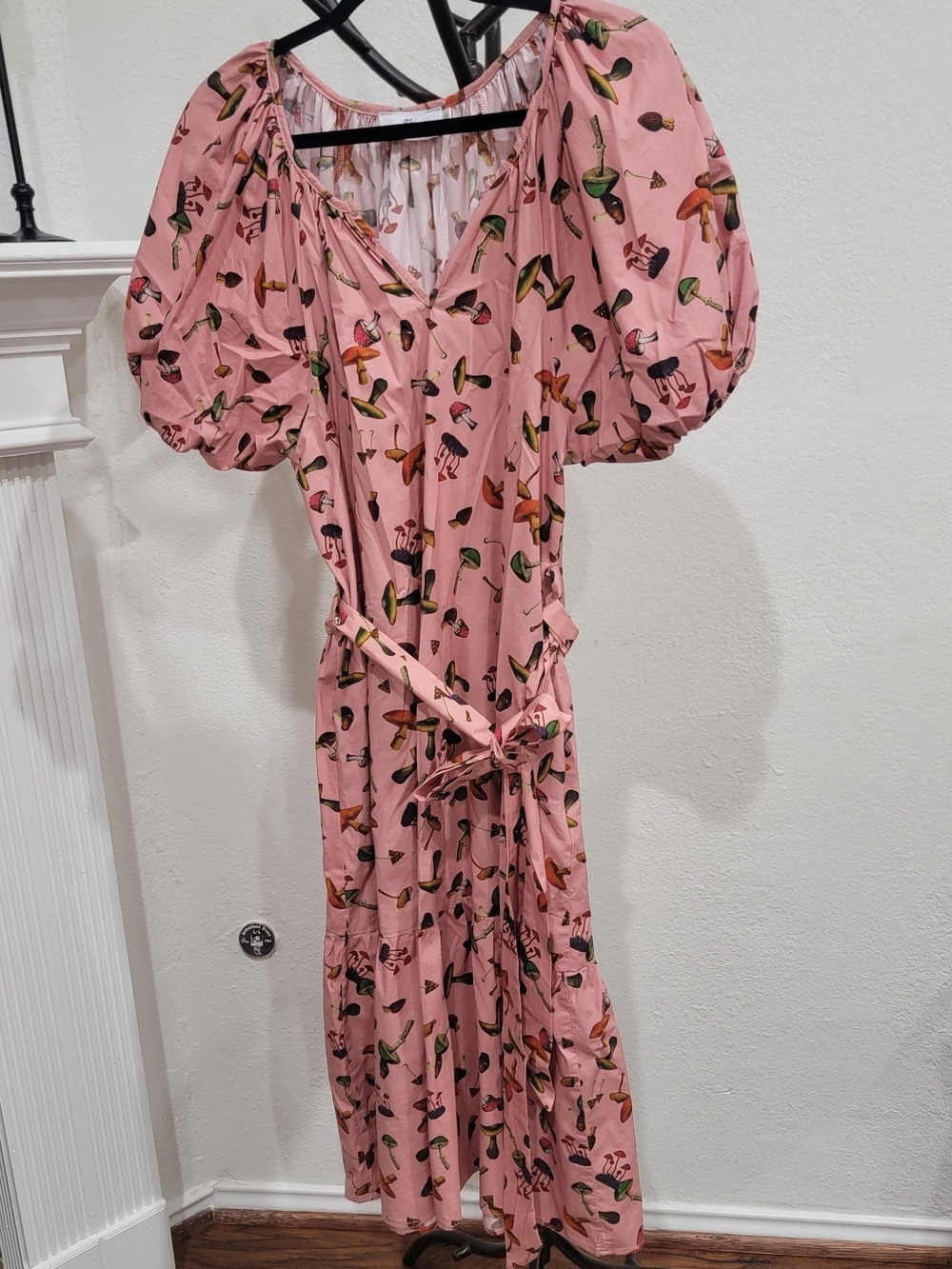 NEVER A WALLFLOWR Pink Puff-Sleeve Midi Dress with Mushroom Print Sz S Worn 1x